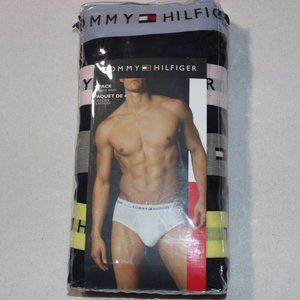 Tommy Hilfiger Men's Cotton Multi Color 4-Pack Classic Fit Briefs Size Medium